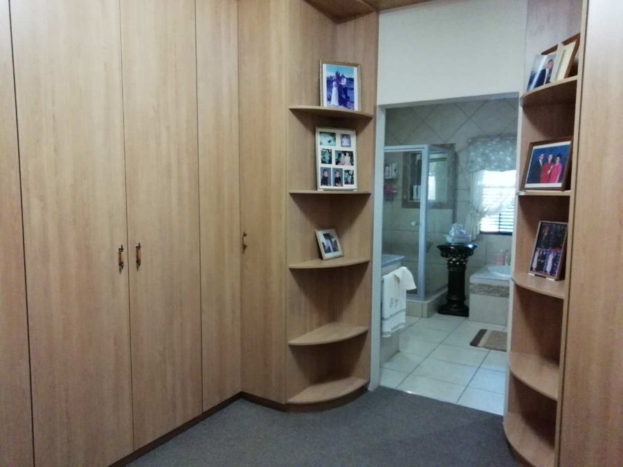 5 Bedroom Property for Sale in Keidebees Northern Cape